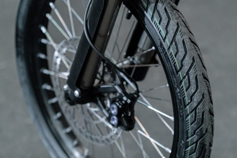1-moto-electrique-talaria-xxx