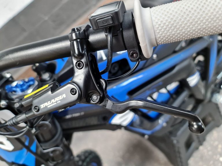 7-moto-electrique-talaria-sting-4000